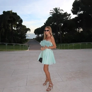 Women's 2-piece summer mint green floral bandeau top and high-waisted A-line skirt set