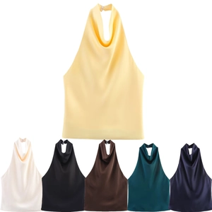 Elegante top a lupetto in raso con scollo a cappuccio in sei colori diversi