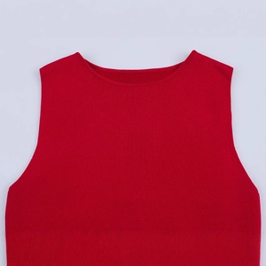 Robe longue en maille rouge sans manches avec ourlet sirène et col rond pour femme