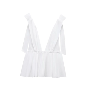Elegant white poplin camisole with deep V-neck, ribbon straps and pleated hem detail