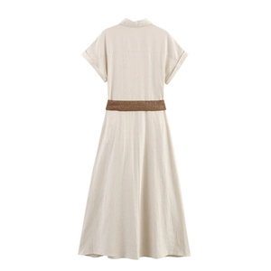 Robe midi en lin beige à manches courtes avec col à revers et ceinture tressée