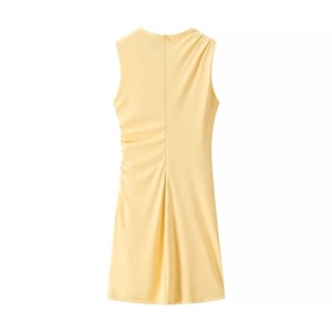 Robe courte sans manches jaune pâle avec drapé plissé et fermeture éclair invisible