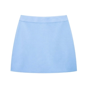 Ensemble deux pièces pour femme avec haut en tricot à manches courtes et jupe trapèze bleue