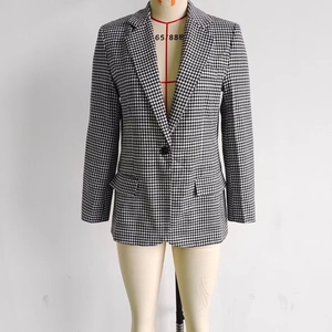 Classic houndstooth blazer for women featuring a single-button closure and notch lapel
