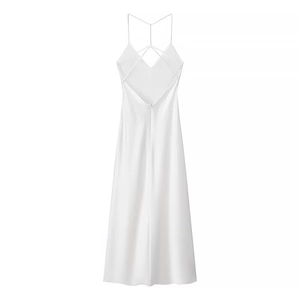 Elegantes weißes Satin-Maxikleid mit dünnen Kreuzträgern und tiefem V-Ausschnitt