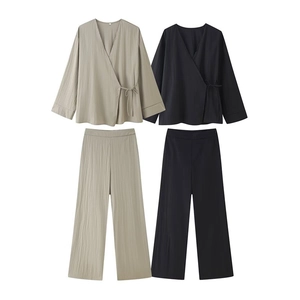 Ensemble Femme Élégant en Polyester Imprimé Géométrique Haut Croisé Manches Longues et Pantalon Large Haut et Bas