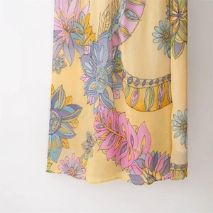 Floral print long dress in yellow chiffon with vintage flower patterns and pleated texture