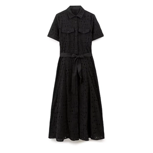 Robe chemise noire pour femme avec broderie ajourée, manches courtes et ceinture fine