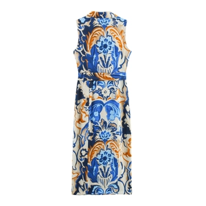 Elegant sleeveless maxi dress with vintage floral print and stand collar for summer