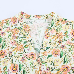 Summer long sleeve floral print dress with V-neck and wood buttons for women