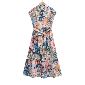 Robe longue d'été fleurie pour femme avec col en V, ceinture et ourlet à volants