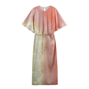 Robe Midi Dégradé Tie-Dye en Satin pour Femmes Élégante Manche Papillon Col Rond Mode Été Robe Longue Avec Ceinture