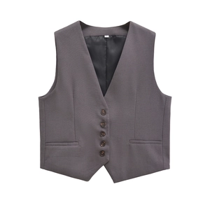 Gilet de costume gris foncé classique à col en V avec cinq boutons bruns et poches