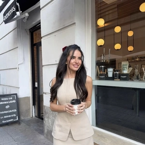 Women's two-piece beige sleeveless vest dress set with belt for summer fashion style