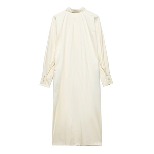 Elegantes cremefarbenes Langarm-Hemdkleid mit Reverskragen und Falten am Rücken