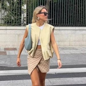 Women's Loose Utility Cargo Vest With Pockets Zipper Closure Drawstring Hem Lightweight Casual Streetwear Waistcoat Top