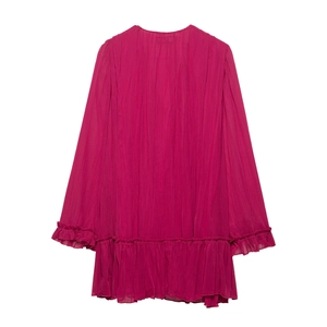 Fuchsia pinkes Langarm-Minikleid mit Crinkle-Effekt und femininen Rüschen am Saum