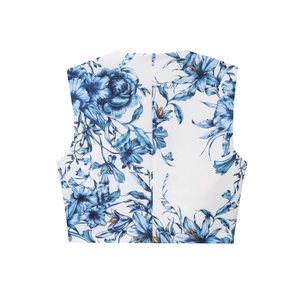 Floral print sleeveless crop top for women in summer chic style with vibrant blue patterns
