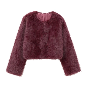 Veste courte femme en fausse fourrure bordeaux avec texture douce et pelucheuse