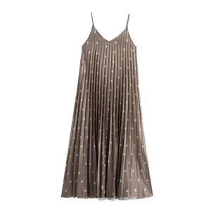 Robe longue plissée marron à pois avec fines bretelles et col en V pour femmes