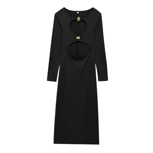 Robe midi noire à manches longues pour femmes avec découpes et boucles dorées