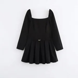 Robe Courte Plissée Noire Élégante Pour Femme Col Carré Manches Longues Avec Ceinture Boucle Métallique Chic Pour Navette