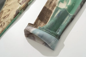 Nahaufnahme des Vintage-Print-Musters auf Baumwoll-Twill-Stoff mit präziser Nahtverarbeitung