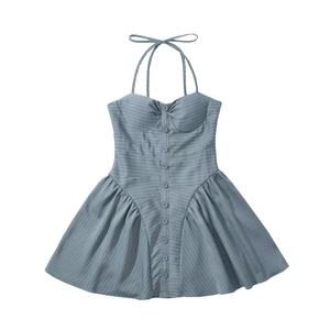 Robe rayée dos nu coupe ajustée avec boutons sur le devant et ourlet plissé bleu gris