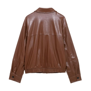 Giacca da donna in finta pelle caramello con spalle scese e orlo elasticizzato retro