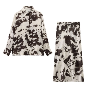 Ensemble deux pièces pour femme avec chemise à imprimé vache marron et jupe midi