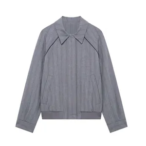 Damen-Bomberjacke mit grauen Nadelstreifen, Rippbündchen und minimalistischem Design