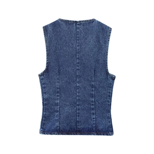 Vista posteriore del gilet di jeans blu scuro senza maniche con cuciture verticali slim