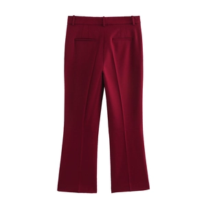 Pantalon de tailleur bordeaux à plat avec passants de ceinture et tissu fluide chic
