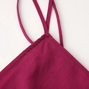 Elegante abito all'americana con schiena scoperta in rosso magenta con trama in lino
