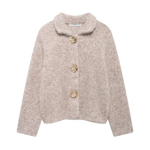 Cardigan in maglia da donna avena chiaro con trama in ecopelliccia e bottoni a fiori