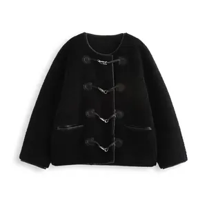 Veste en Polaire de Fausse Fourrure Street Style pour Femmes Col Rond Noir Fermeture à Crochet en Métal Bordure en Cuir