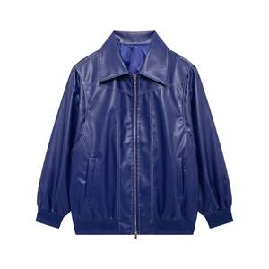 Vue détaillée de la veste en cuir PU bleu marine avec coutures blanches contrastées