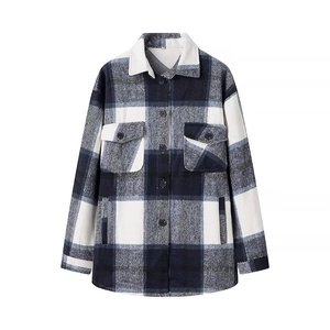 Dames oversized zwart-wit geblokte overshirt jas met dubbele borstzakken en knopen