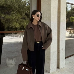 Veste courte vintage en laine marron pour femme avec fermeture éclair et grand col