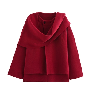 Manteau en maille bordeaux pour femme avec écharpe asymétrique et fermeture à bouton unique