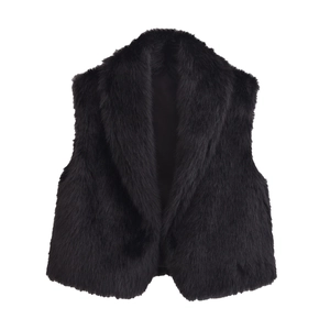 Gilet de luxe en fausse fourrure noire pour femme avec large col mode urbaine chic 2024