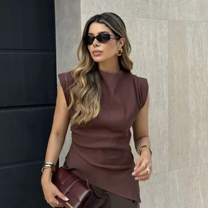Women Sexy Sleeveless Top Padded Shoulders Ruched Detail Asymmetric Hem Slim Fit Pullover Fashion Streetwear Solid Color Blouse