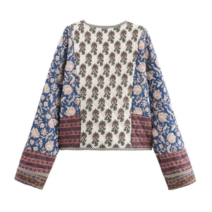 Vintage floral quilted jacket featuring patchwork prints and round neck casual design