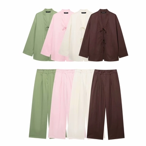 Ensemble haut cache-cœur kimono et pantalon large en lin décliné en quatre tons
