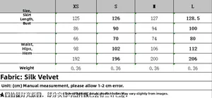 Tableau détaillé des tailles pour la robe midi en soie avec mesures de buste et taille
