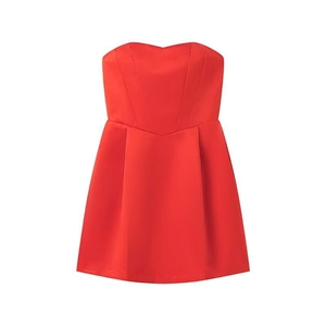 Elegante abito corto rosso a fascia con gonna a pieghe a trapezio e scollo a V fine