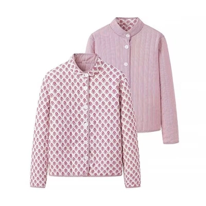 Giacca reversibile da donna con stampa floreale rossa e motivo a righe alla moda