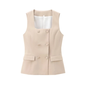 Completo gilet beige da donna con scollo quadrato e design doppiopetto elegante