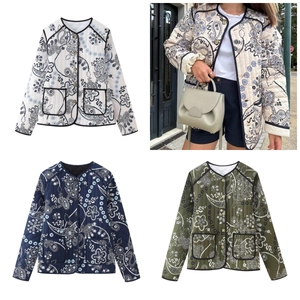 Women Vintage Paisley Floral Quilted Jacket Long Sleeve Round Neck Button Up Cotton Padded Coat With Pockets Casual Outerwear