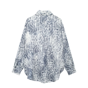 Women's autumn long sleeve snakeskin print shirt with wide leg pants set in blue gray